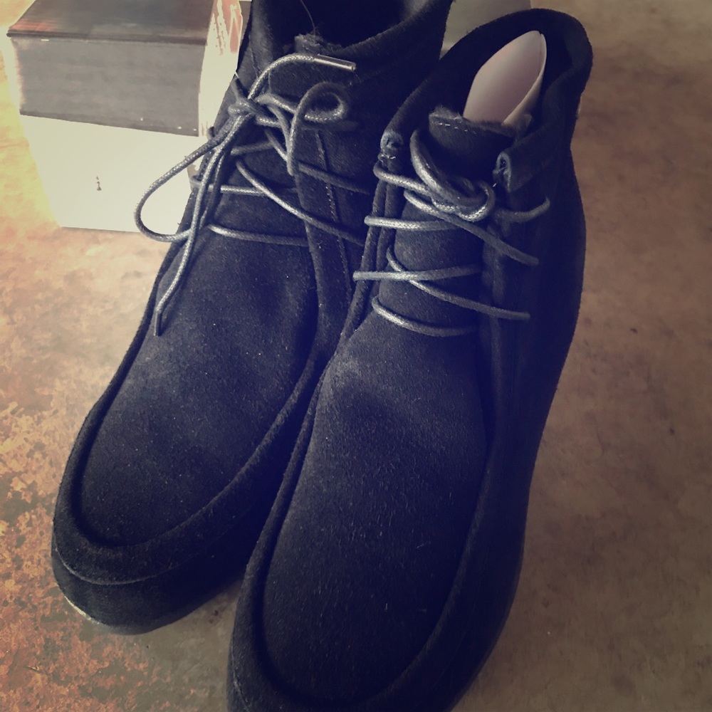 Bearpaw Sheepskin Boots BRAND NEW